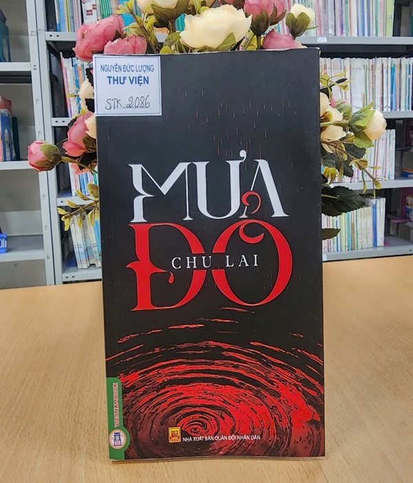 Mưa đỏ